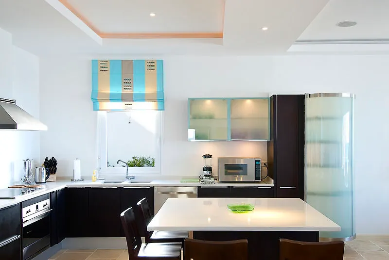 Курортный комплекс Coral Beach Club Villas & Marina Oyster Pond