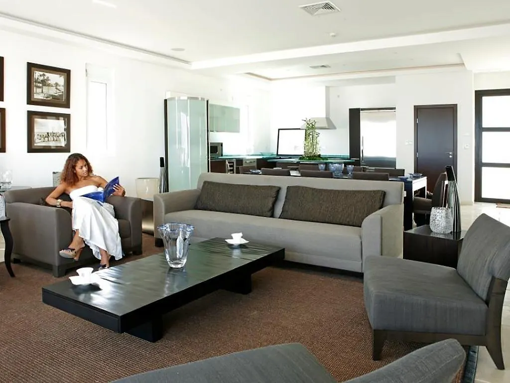 Coral Beach Club Villas & Marina Sint Maarten