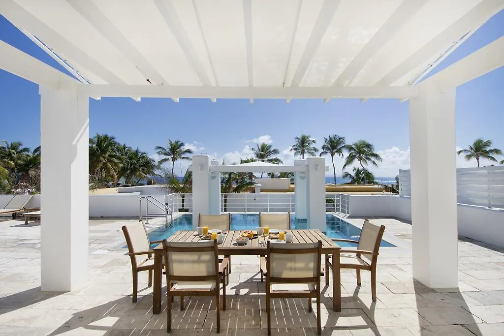 Coral Beach Club Villas & Marina Sint Maarten 5*,