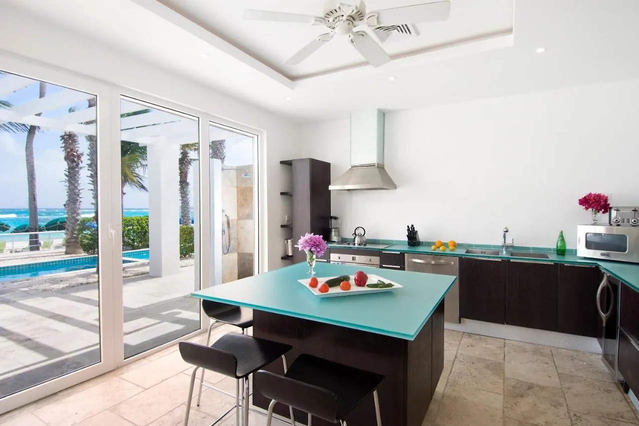 Coral Beach Club Villas & Marina Sint Maarten 5*,
